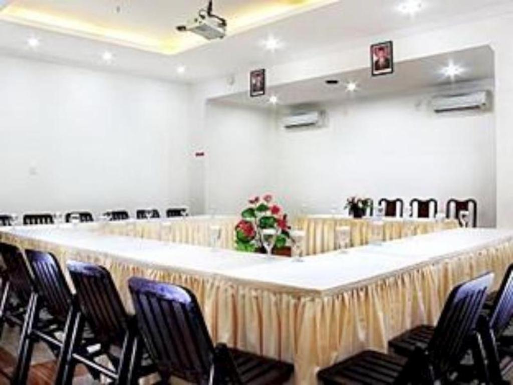 Mervit Hotel Padang Kültér fotó