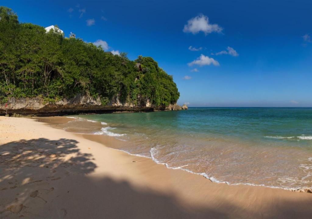 Mervit Hotel Padang Kültér fotó